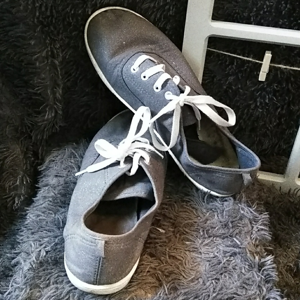 Denim blue tennis shoes